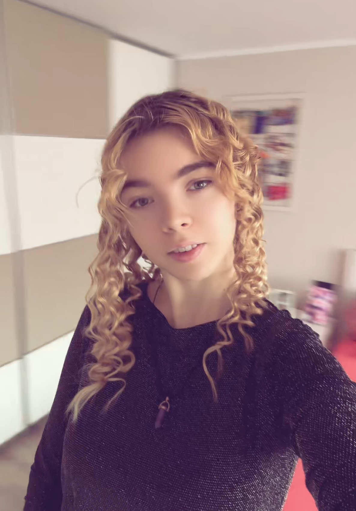 #xoxogossipgirl #xoxo #birthdaygirl #birthday #fy #19#19birthday #me #birthdaysong #happybirthday #happybirthdaytome #fypage #december #tik_tok #tikok #forupage #trend #viral #teamcaro🦋 