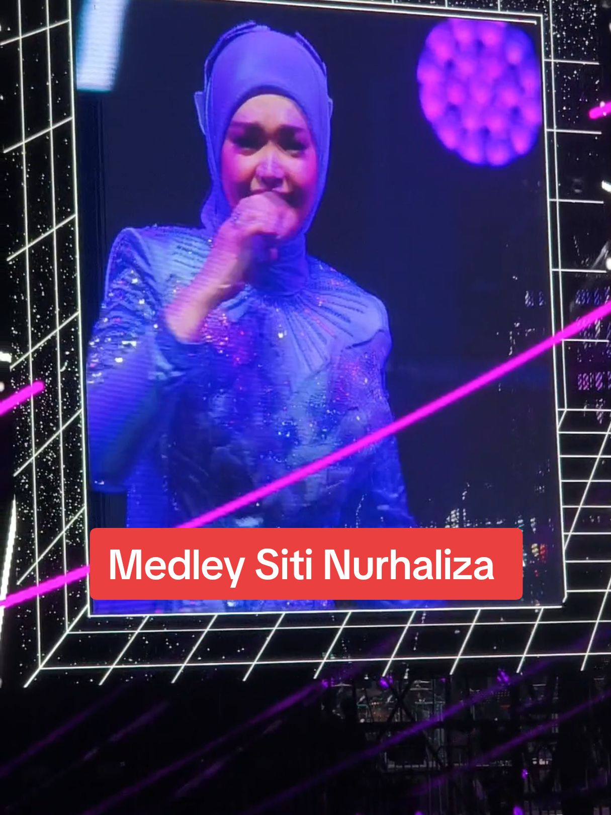 Best gile siti perform di Stadium Negara.. #concert #sitinurhaliza #judika #thejourneyofsound @Siti Nurhaliza 