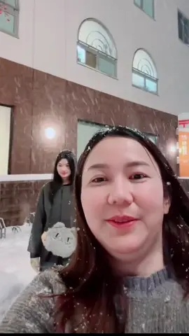 Her smile drives me crazy.cute makkkkkkkk 🥹💗@Momfourth4 @front🐣 @Fourth #jirochtikulfamily #momfourth4 #front #frontjirochtikul #fourthnattawat 