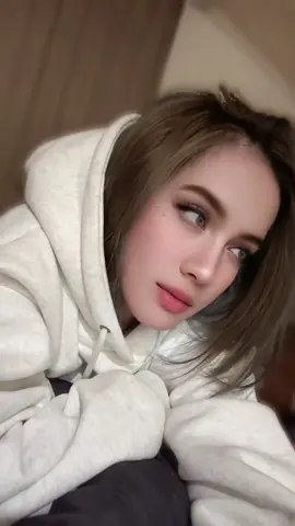 Coba deh pake efek ini jadi cantik banget😩🤣