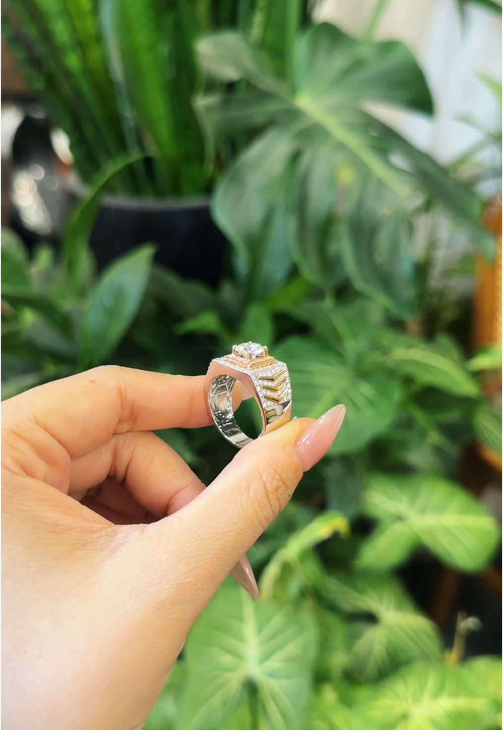 Chiếc nhẫn dành cho ae sành chơi 💍😎💎#nhannam#nhanvang#kimmoissanite💎💎💎#nhannammoissanite#xuhuong#hottrend 