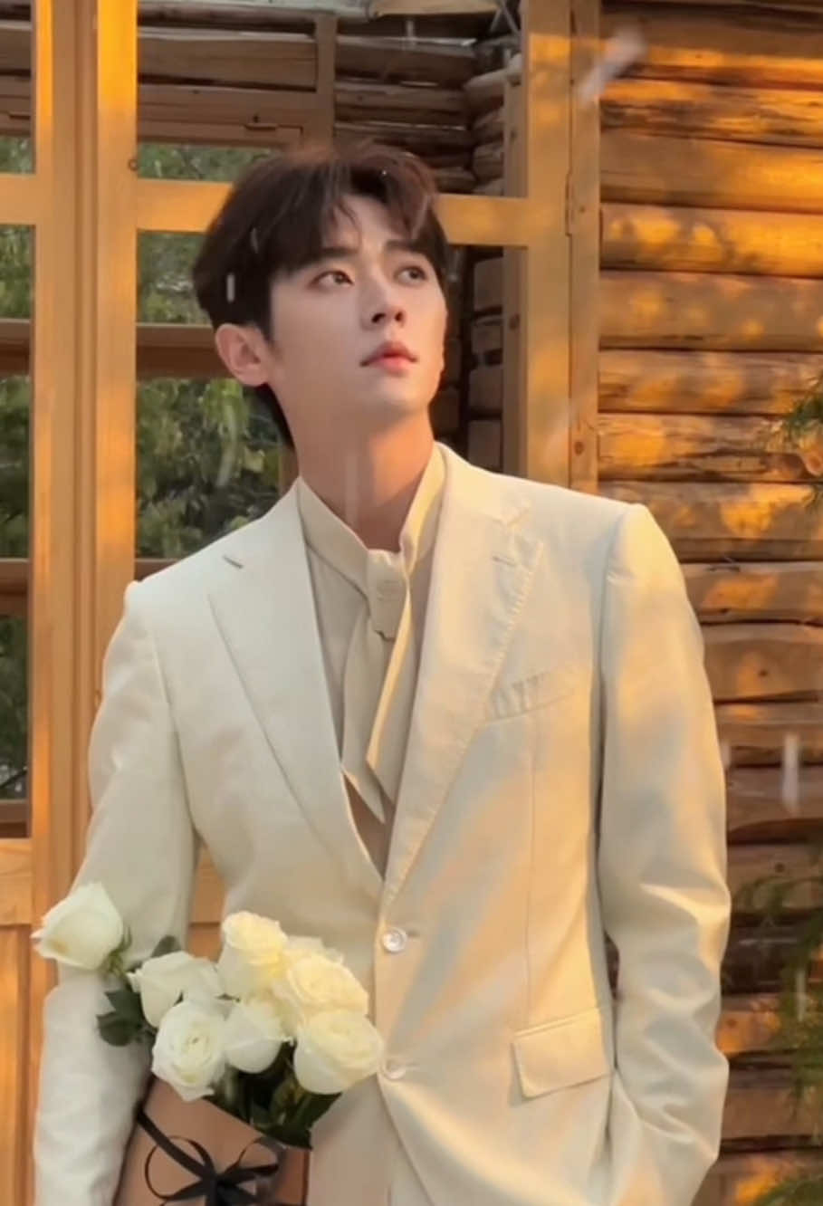 หล่อละมุนจริงๆค่ะ รอชมพี่เหล่ยในงานมีตคืนนี้น๊า สุดหล่อ🤍🤲🏻 #เฉิงเหล่ย #ChengLei #丞磊 #HappyChengLeiDay #กําแพงเมืองจีนมันสูงเข้าแล้วออกยาก 