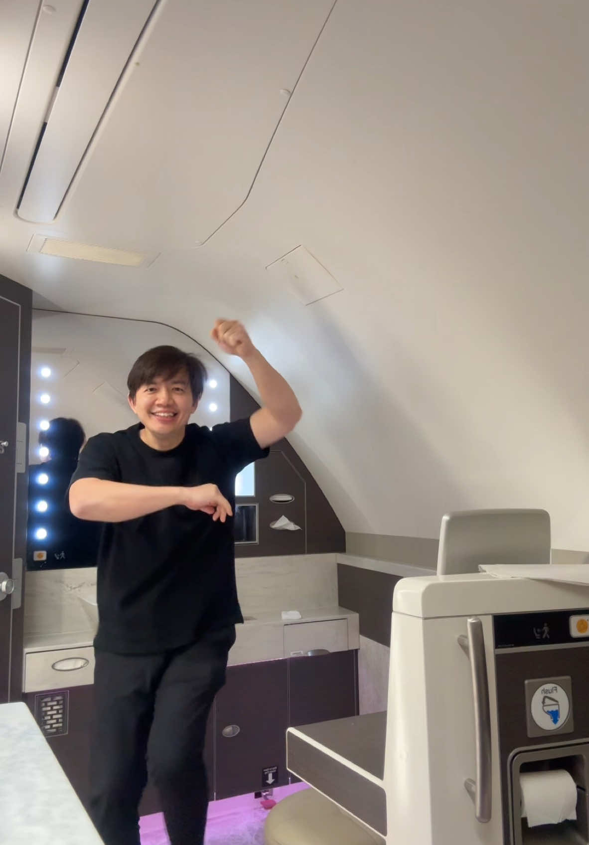 Singapore Airlines - call me biased but it’s truly the best airlines in the world! Had a chance to go on its First Class Suites recently… the restroom is so big, well-equipped and luxurious that I can even Tik Tok in the restroom ! @Singapore Airlines #firstclass #suites #ppssolitaire 