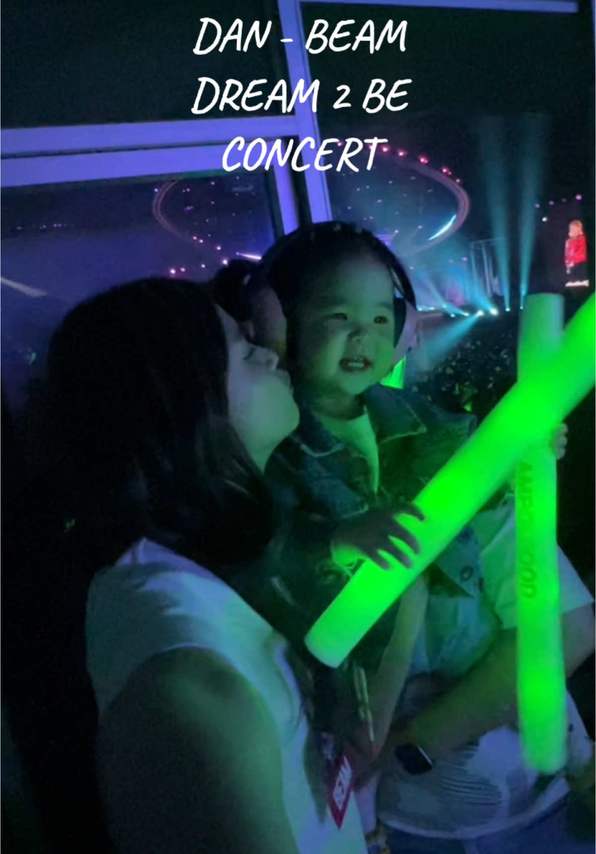 เต้นยับ สนุกมากก 💚💙 #danbeamdream2beconcert2024 #อัญญาอัยวา👶🏻👶🏻 