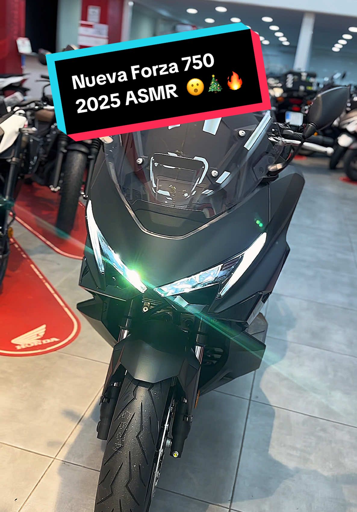 Montando la Forza 750 2025, que os parece??😮‍💨😮‍💨 #moto #forza750 #2025 #nuevo #asmr 