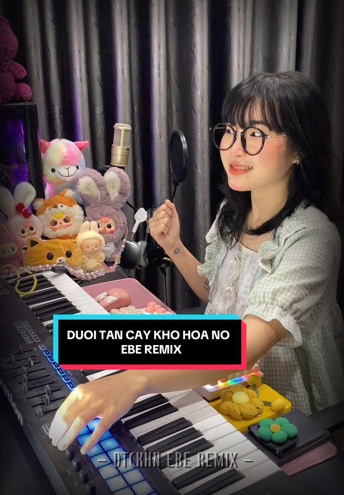 Chớt oy …. Lộ oyyyy ^^ #eberemix #ebetaplamremix #GemV #lunyentertainment #nhachaymoingay #TikTokGiaiTri #duoitancaykhohoano #jack #j97 