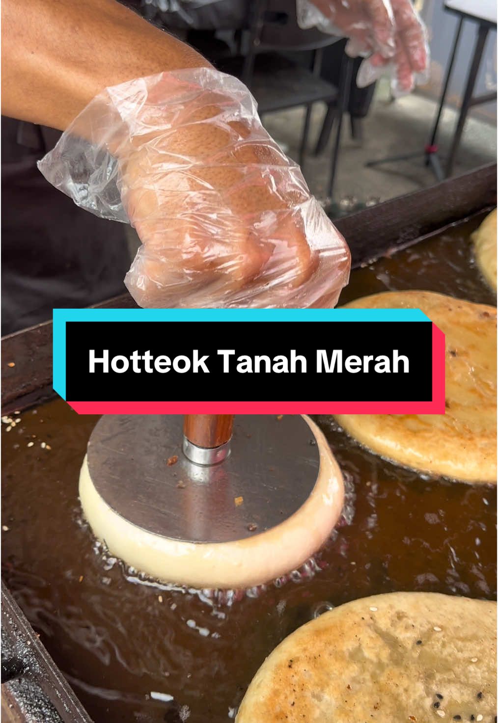 Pancake ore korea katonyo. Meme jadi 10/10. Inti stambung dak🤤 Staf service meme A+ ! @AYAM KOREA NO. 1 KELANTAN . Baco molek buke tiok panas tapi HOTTEOK! #kelantan #tanahmerah #makan #makanan #kotabharu #makananviral #Foodie 