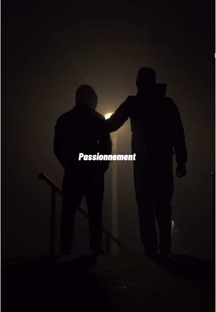 Pnl - à l’ammoniaque  #pnl #alamoniaque #pnlalamoniaque #pnlmusic #pnltiktok #lyric #lyrics_songs #lyricsedit #lyricsmusic #paroles #parole #visibilité #fyp #pourtoi #pmv 