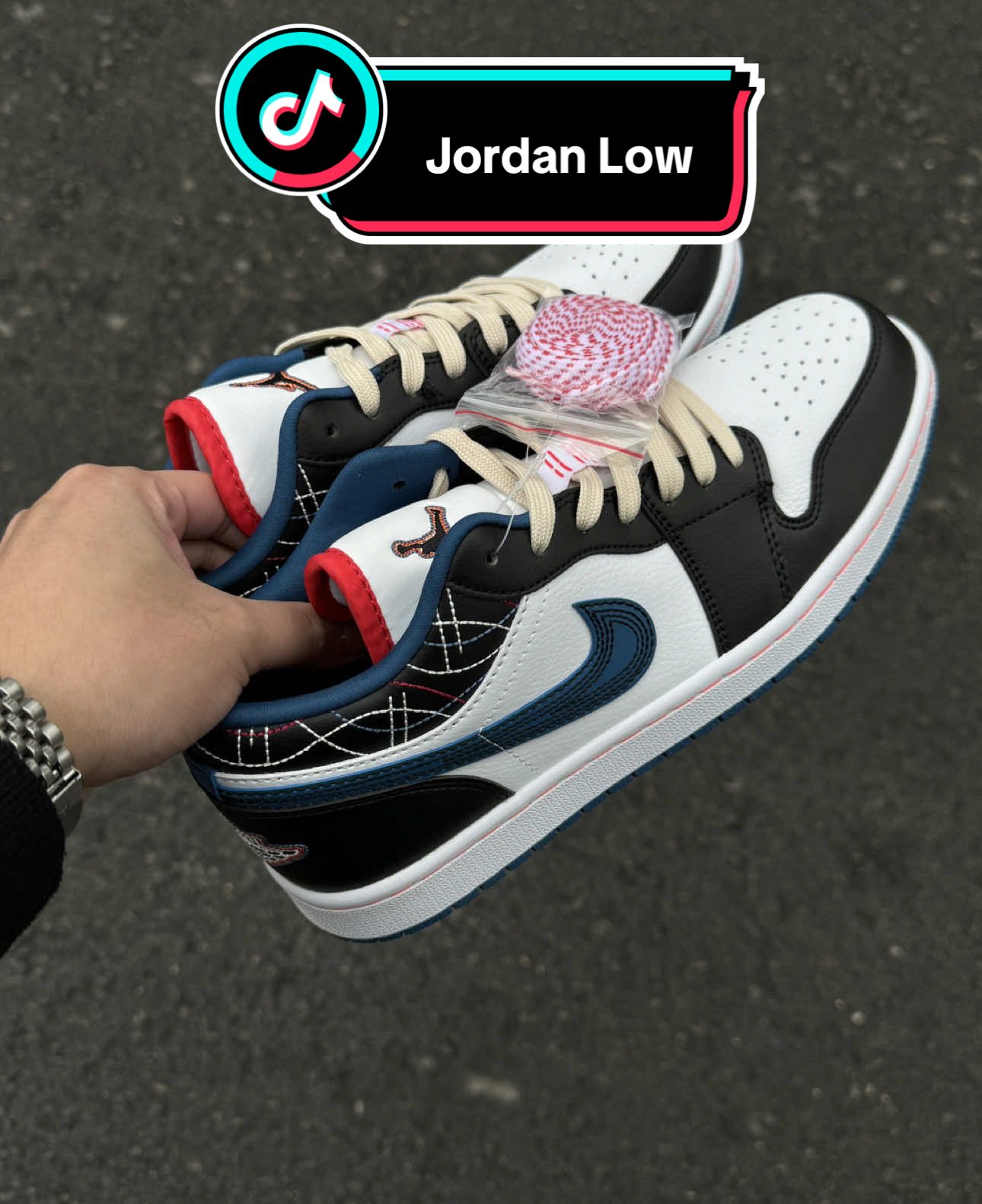 2 phối màu Jordan Low thích hợp cho anh em diện lễ 🥰 #loclesnks #sneakers #review #jordanlow 