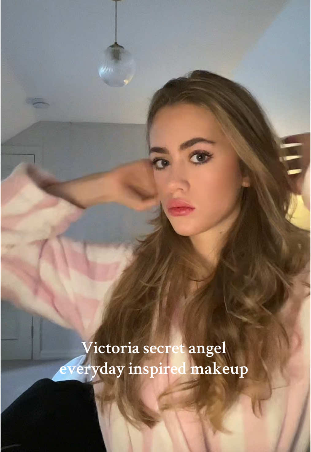 Whos your favourite angel?💞💞💞#fyp #foryou #foryoupage #victoriassecret #victoriassecretfashionshow #victoriassecretangel #angel #vsfs #blowthisup #beauty #victoriassecrets #pink #model #topmodel #SuperModel #ubermodel #adrianalima #giselebundchen #doutzenkroes #candiceswanepoel #zyxbca 