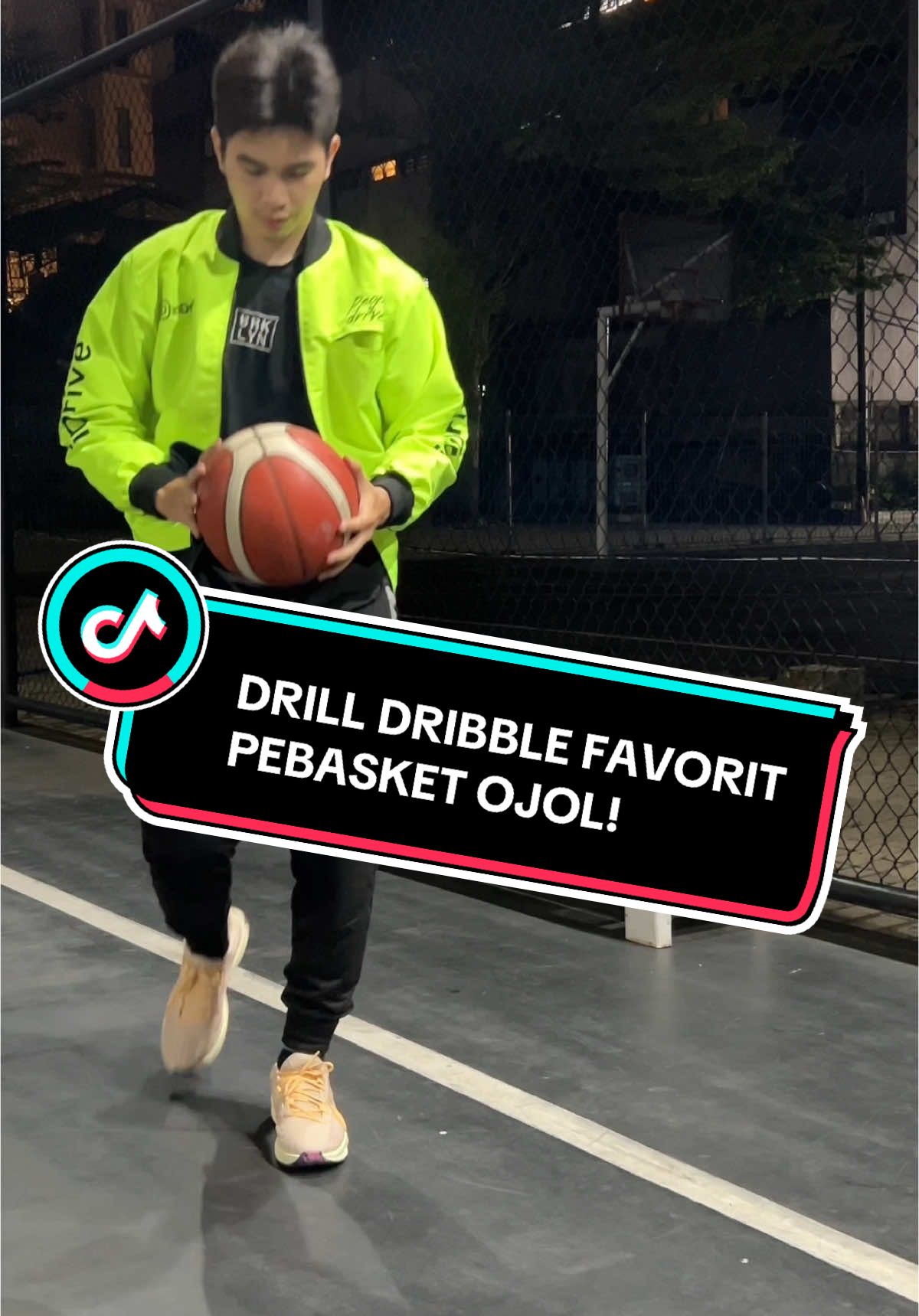 tutorial ber asmr 🔊 ini drill favorit gua untuk dribble lebih lengket nih bro @Janfntk  Reddog pilihan pertama gua untuk makanan gak ribet, ngisi dan enak 👍🏻 @Reddog  #pebasketojol #reddog #basketball #basketindonesia #tutorialbasketball #tutorial #fyppppppppppppppppppppppp #fypシ 