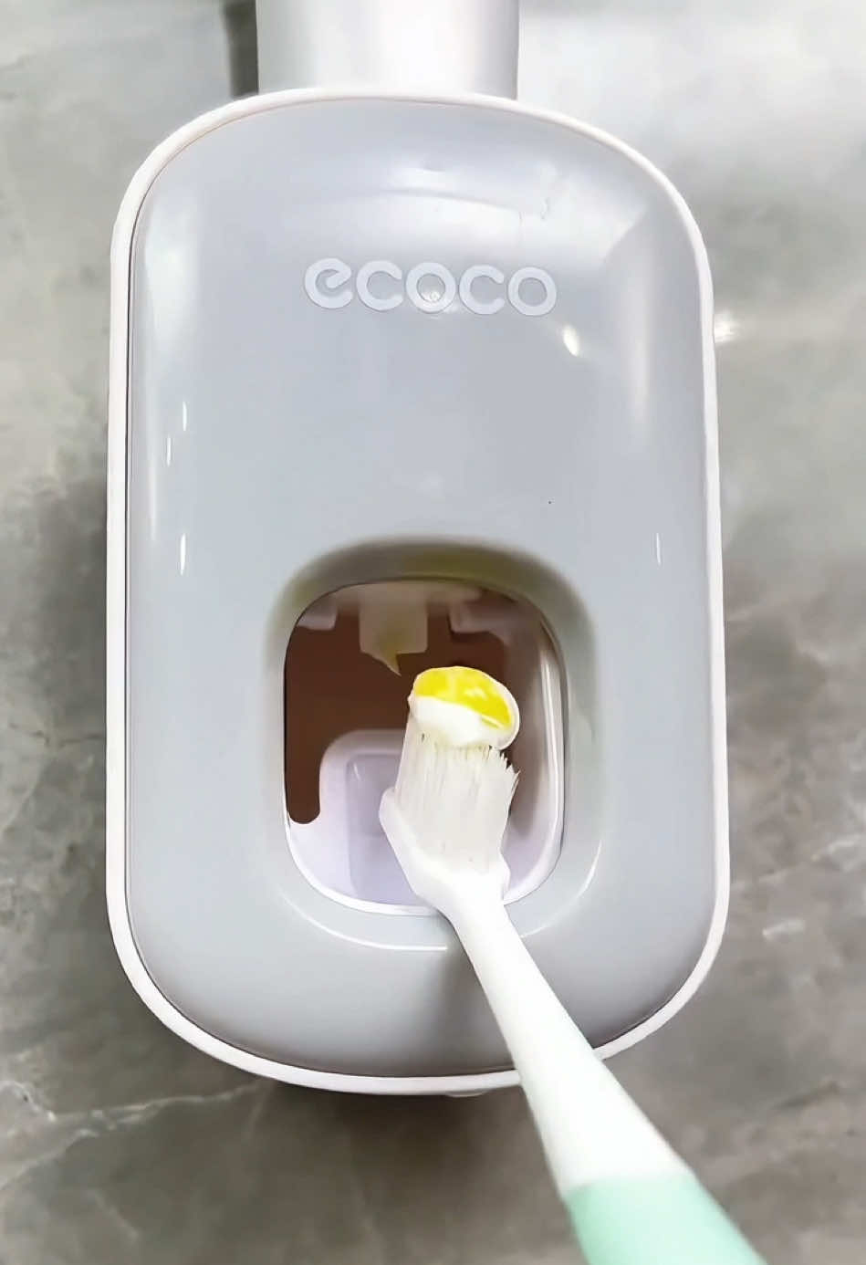 Easy to squeeze out toothpaste😏#gadgets #coolstuff #coolgadgets #homegadgets #favoritefinds #product #shopping #LearnOnTikTok #tiktokmademebuyit #fyp