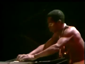 Hard to tell which was Fela's favourite music instrument. The sax? The trumpet? The piano? The drums? 🐐