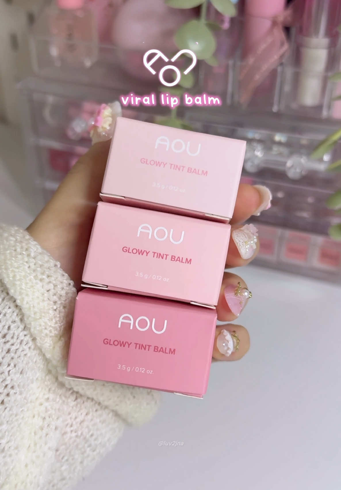 viral glowy lip balm used by kpop idols 💗✨ (jennie, aespa, giselle + more) product: AOU glowy tint balm in shades 01, 07, 10 @HEMEKO #kbeauty #hemeko #aou #aouglowytintbalm #koreanmakeup #makeup #kpop #kpopidol #pink #fyp 