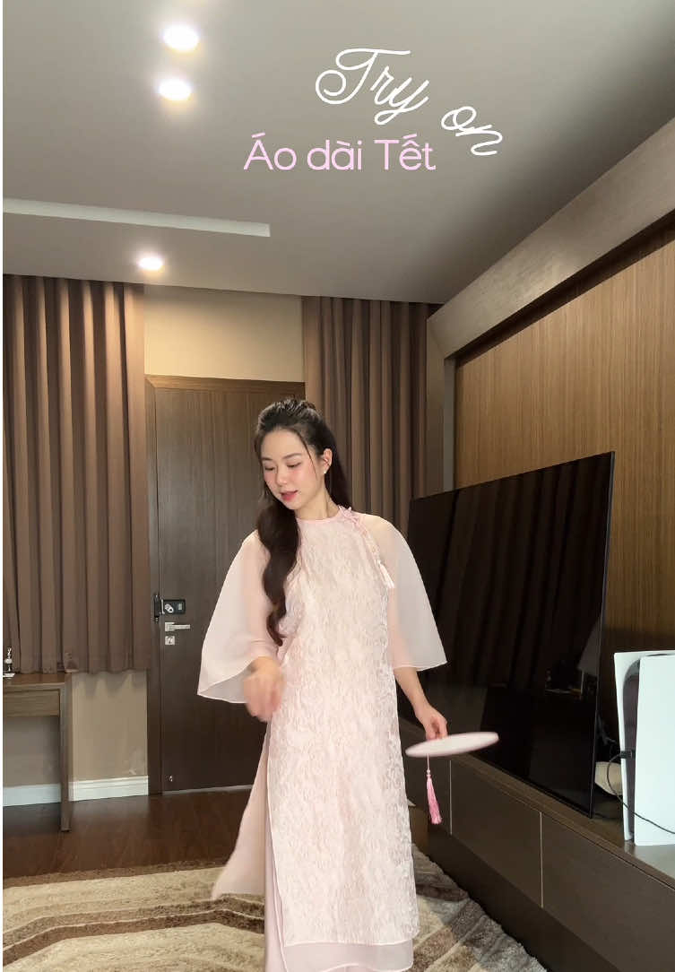 Lại là chuyên mục áo dài mà vẫn hồng P mới chịuuu 💕 #fyp #xuhuong #tryon #tet