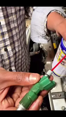 Whats your cleaning hack? #auto #automotive #mechanic #autoworld #vehicle #tik_tok #fyp 