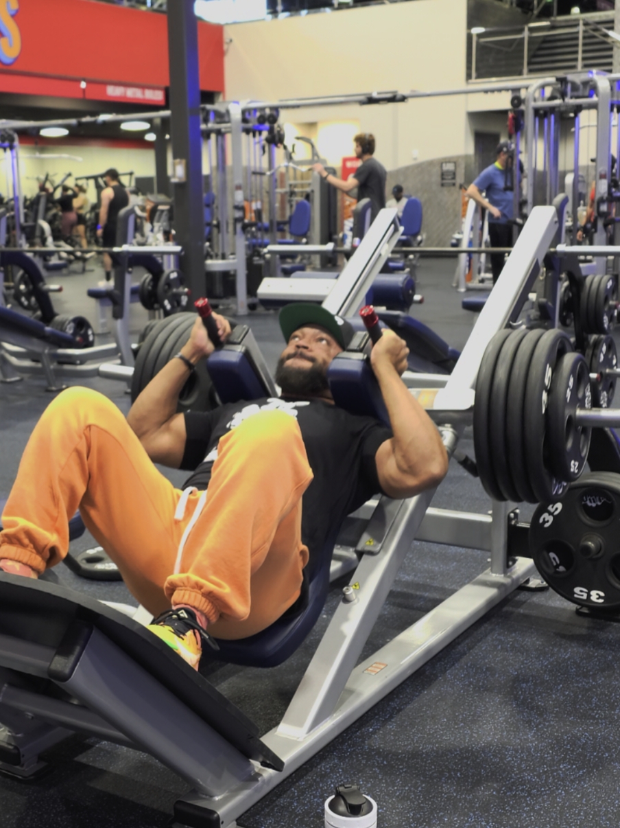 Leg work. Nothing special ✌🏽 #40AndFit #TikTokFit #PushPullLEGS #LegDay #fyp 