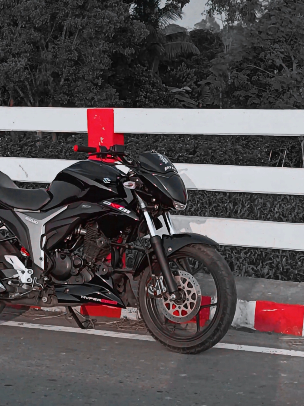 #CapCut valobasa 🥰☺️#foryoupage #Bike lover🥰🥰🥰🥰 #modified #Bike #trandding🥀💔🥺♥️🥀fpy_tiktok_viralシ #gixxermonotone #suzuki #gixxer_lover #trandingvideo 