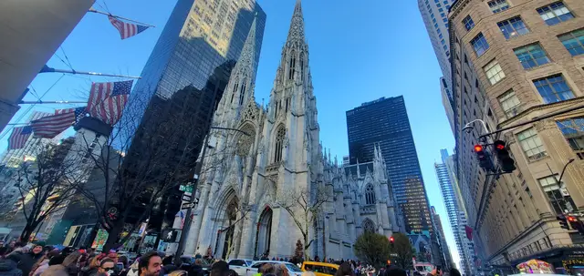 I spent the day in NYC yesterday and got to go to St Patrick's cathedral and also attended the daily mass. It was very beautiful there.#avechristusrex #advent #romancatholic #fyp 