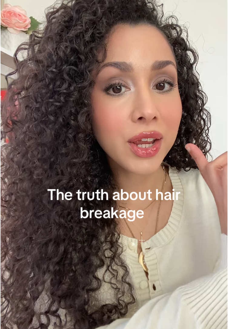 let’s talk about hair breakage and the worst hairstyle for hair breakage. #hairbreakagetips #hairbreakagesolutions #hairbreakage #slickbackhairstyle #slickbackbun #slickbackponytail #hairgrowthtips 