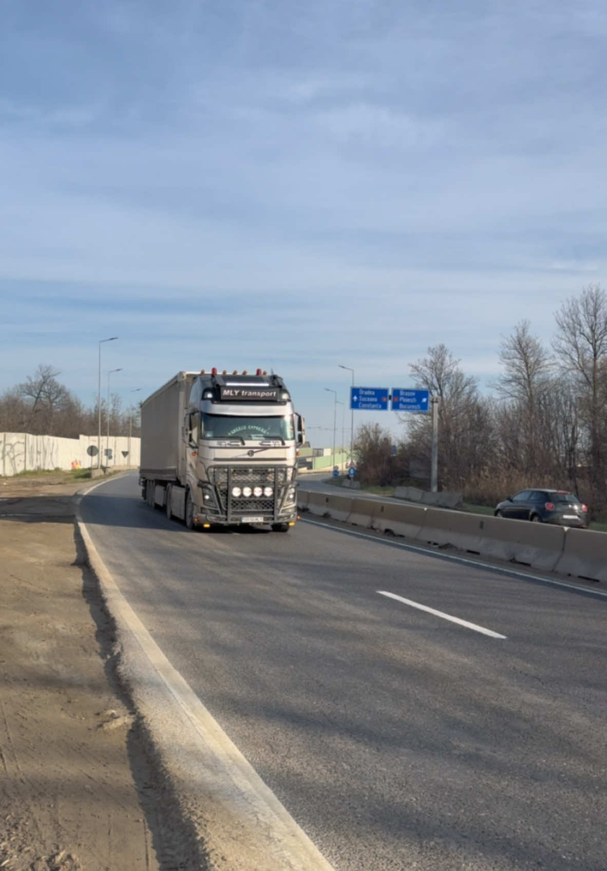 @꧁☬🔱-ĐȺɍꝁSɨđɇ-🔱☬꧂ #volvofh4 #volvofh540 #volvopower🇸🇪 #hollandstyle🇳🇱😍👌 #mogosoaiapower #davidteam🚨 #truckspottingdavid @Dani 