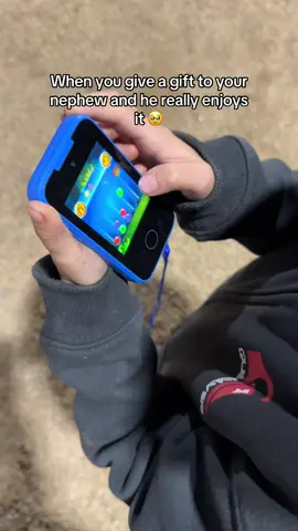 #smartphoneforkids #kidphone #kidtoy #phoneforkids #MomsofTikTok 
