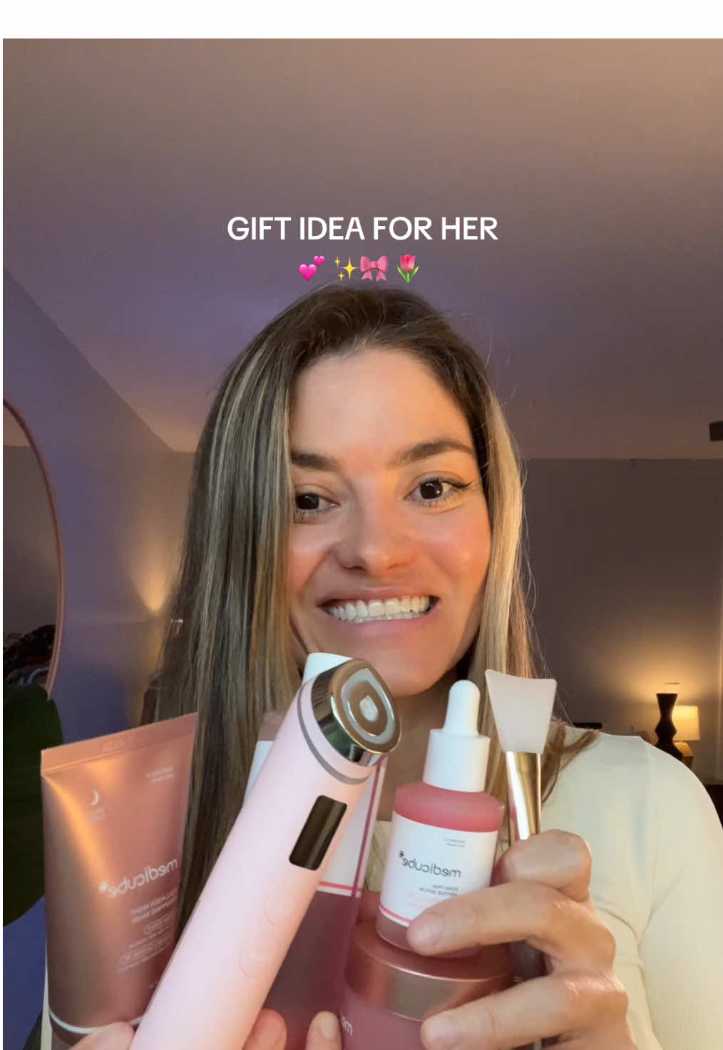 If she loves pink, she will love this Medicube pink gift set. 💝 @Medicube US  #koreanskincare #glassskin #glassskinroutine #skincaretools #medicube #UniqueGiftsForHer #giftideasformoms #MadeMyYear ##TikTokShopHolidayHaul  #NewYearNewAura  Korean Skincare For Glass Skin skin care routine for 30 year old  skin care products review  skin care products must have  korean skin care for combination skin  skin care tool  night time skin care routine  Glass skin care routine  Micro-current neck face massager  skin care review  face skin care routine  nighttime skin care routine  Korean skincare products recommendation  skin care device  Glass skin care routine   glass face Glass skin medicube face massager Mother’s Day gifts gifts for wife gift ideas for girlfriend  anniversary gifts for her Christmas gift for girlfriend  gifts for girl  gifts for your sister 