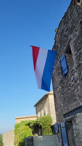 Pays Bas, fête du royaume Netherland, kingdom Day Nederland, Koninkrijksdag #paysbas ##netherlands #kingdom #royaume #amsterdam #kingdomday #Europe #europa #flag #vexillology #drapeau #flagcollector #vexillologie #vexillologia #flagday 