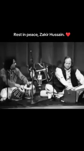 Famous Tabla maestro & Padma Vibhushan awardee Ustad Zakir Hussain passed away at the age of 73 in San Francisco. Om Shanti 🙏