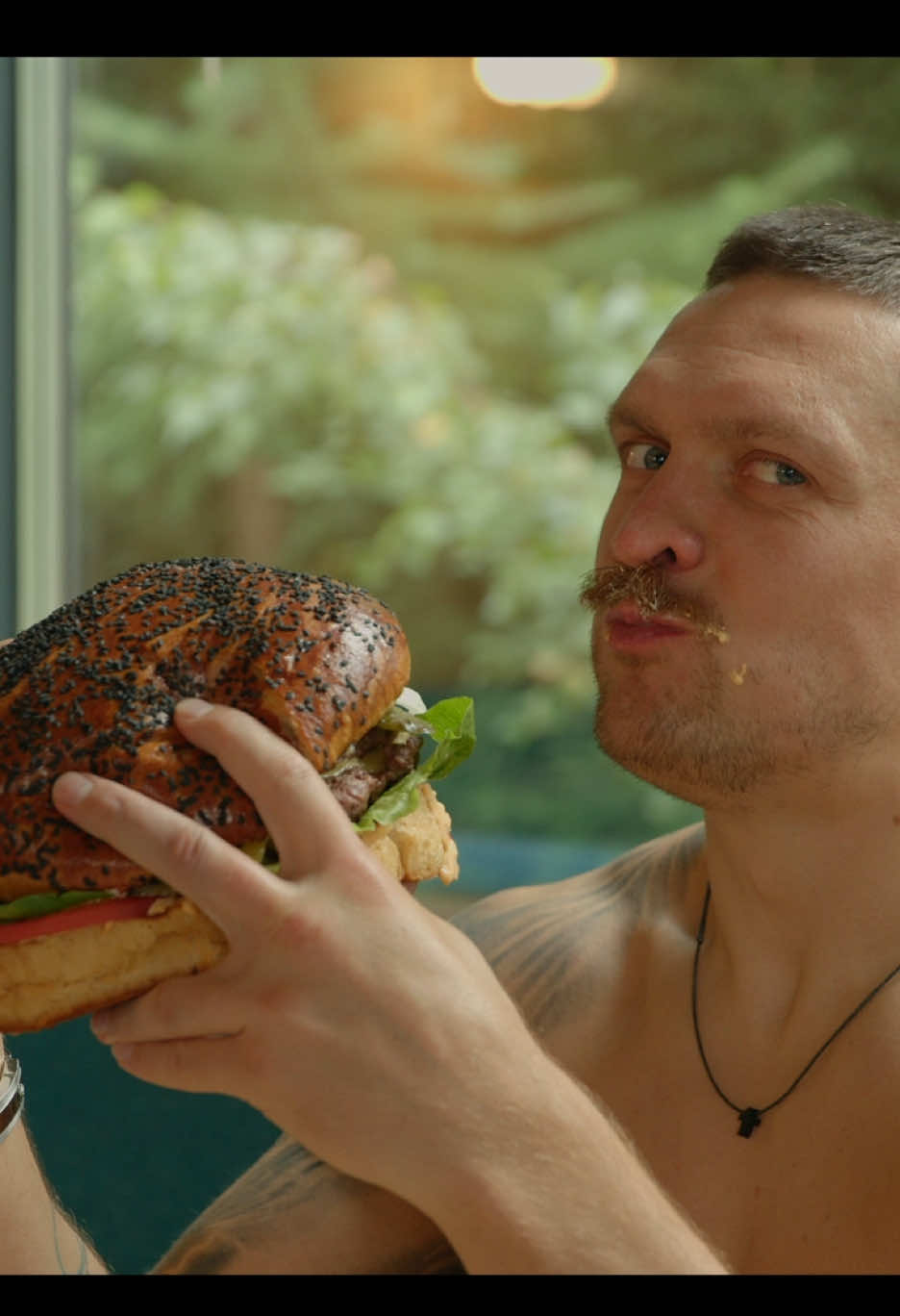 Do you like burgers ?😄 #usyk #fury #usykfury #usykfury2 #усик #oleksandrusyk 