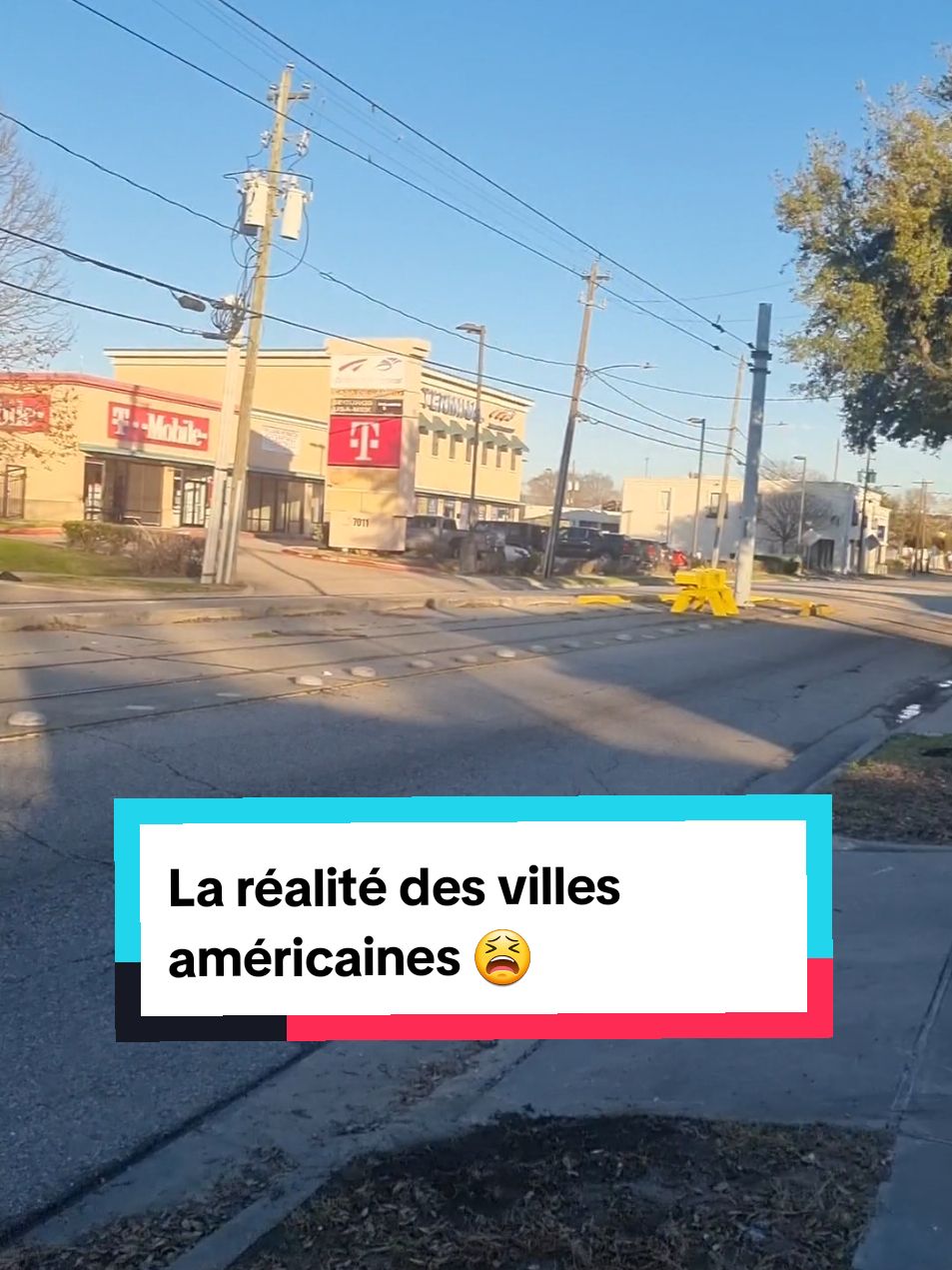 Réponse à @thom_asss La réalité des villes américaines 💀💀 #voyagerauxusa #villefantome #personnedanslesrues #voyageusa #voyagerseule #houstontexas #expatriation #francaisauxusa 