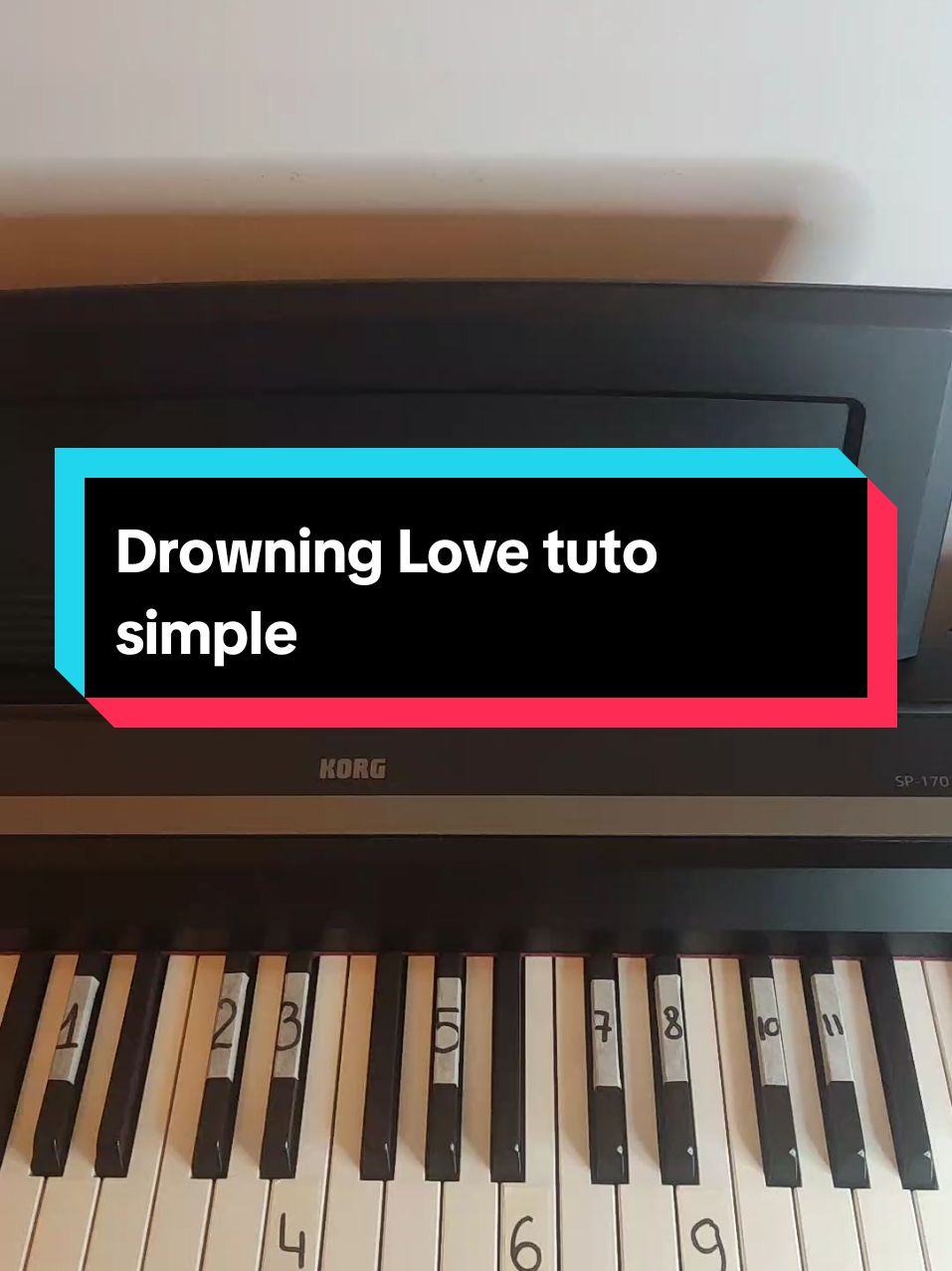 Drowning Love Notes for the right hand : 1-Sol# / G# 2-Do#4 / C#4  3-Re# / D# 4-Mi / E 5-Sol# / G# 6-Si / B 7-Do#5 / C#5  8-Re# / D# 9-Mi / E 10-Fa# / F# 11-Sol# / G# #fouryou #instrumental #pianomusic #tutorial #tutorial #piano #fyp #fypシ゚ #pianolesson #music #drowninglove 