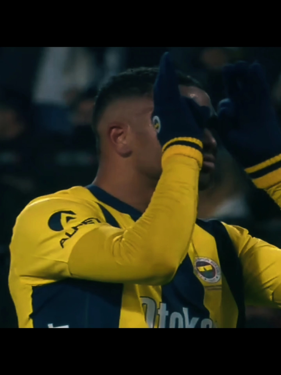 2 gol attı baba  #keşfet #fyp #fenerbahçe  #basaksehir #elnesyri 