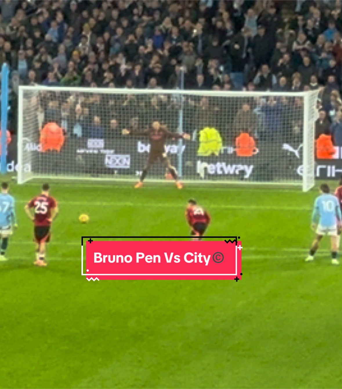 Bruno scores his pen to equalise ©️ #manutdvsmancity #manutdcomeback #amaddiallovscity #amaddiallogoaltoday #amaddiallogoal #brunogoaltoday #amaddiallotoday #manutdcomebackvscity #manchesterderby #utdvscity #PremierLeague #carrington #etihadstadium #awaydays #manutdaway #garnacho #bruno #onana #brunofernandes #eriksen #casemiro #kobbie #mainoo #kobbiemainoo #rasmushojlund #hojlund #rashford #marcusrashford #amad #amaddiallo #antony #mazraoui #deligt #eriktenhag #dalot #licha #martinez #ugarte #ronaldo #cr7 #cristianoronaldo #footballtiktok #footballedit #premierleague #epl #tiktokuk #tiktokus #live #tiktokuk #tiktokus #london #manchesterunited #united#oldtrafford #foryou #fyp #live #matchday #manutdtiktok #theatreofdreams #mufc  #yanited #manutdfans #unitedkingdom #manchester #europe #rubenamorim #amorim  #manutdgoalstoday #amadhighlights #manutdhighlights #manutdnews #premierleague #premierleaguetoday #premierleaguehighlights #plhighlights #manutdvsmancitytoday  #hojlundvswalker 