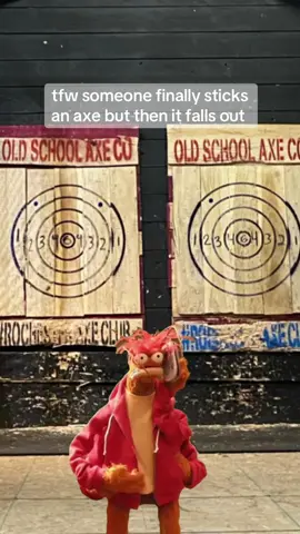our axe coaches will help you stick your axes, it takes about 15 minutes to start hitting the board consistently! #fyp #rochestermn #CapCut 
