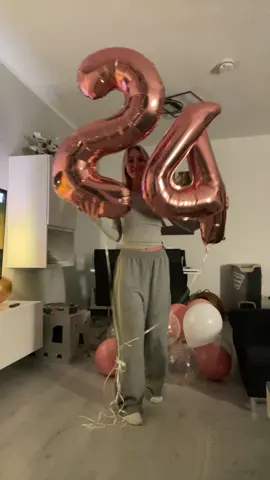 Happy Birthday to me 🩷🩷  #fyp #viral #blowup #birthday 