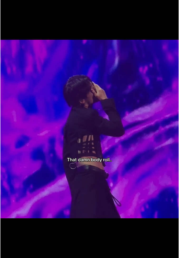 tthis song is so cute!! #jeongin #straykids #instraykids #jeonginskz #yangjeongin #fyp #dominateworldtour #hallucination #concerts #solo #skz #skzstay #straykidseverywhereallaroundtheworld #youmakestraykidsstay #kpop #kpopfyp 