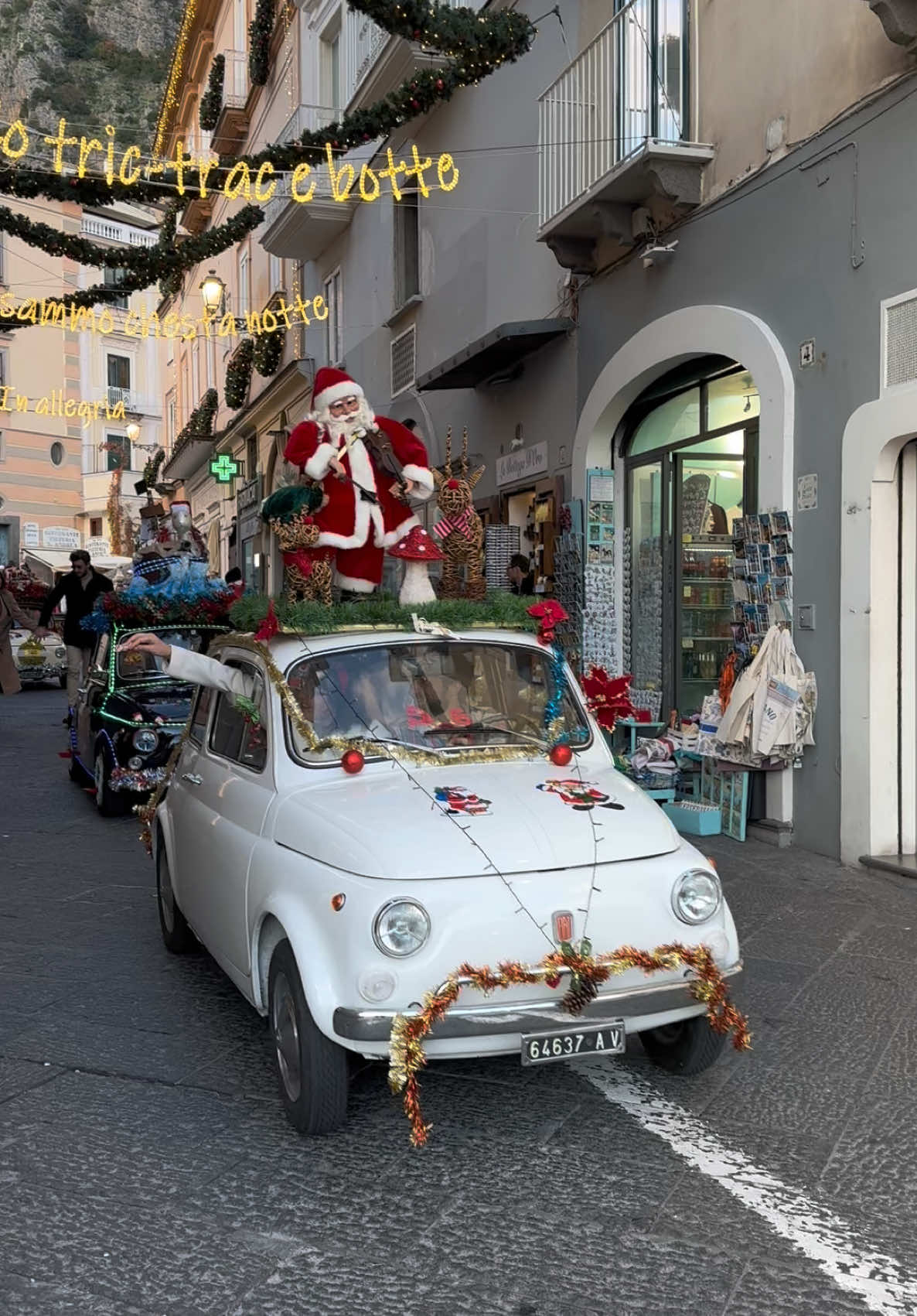 Fiat 500 Positano in trasferta ad Amalfi, Minori e Maiori #PNo #PositanoNotizie #Positano #costieraamalfitana #minori #maiori #amalfi 