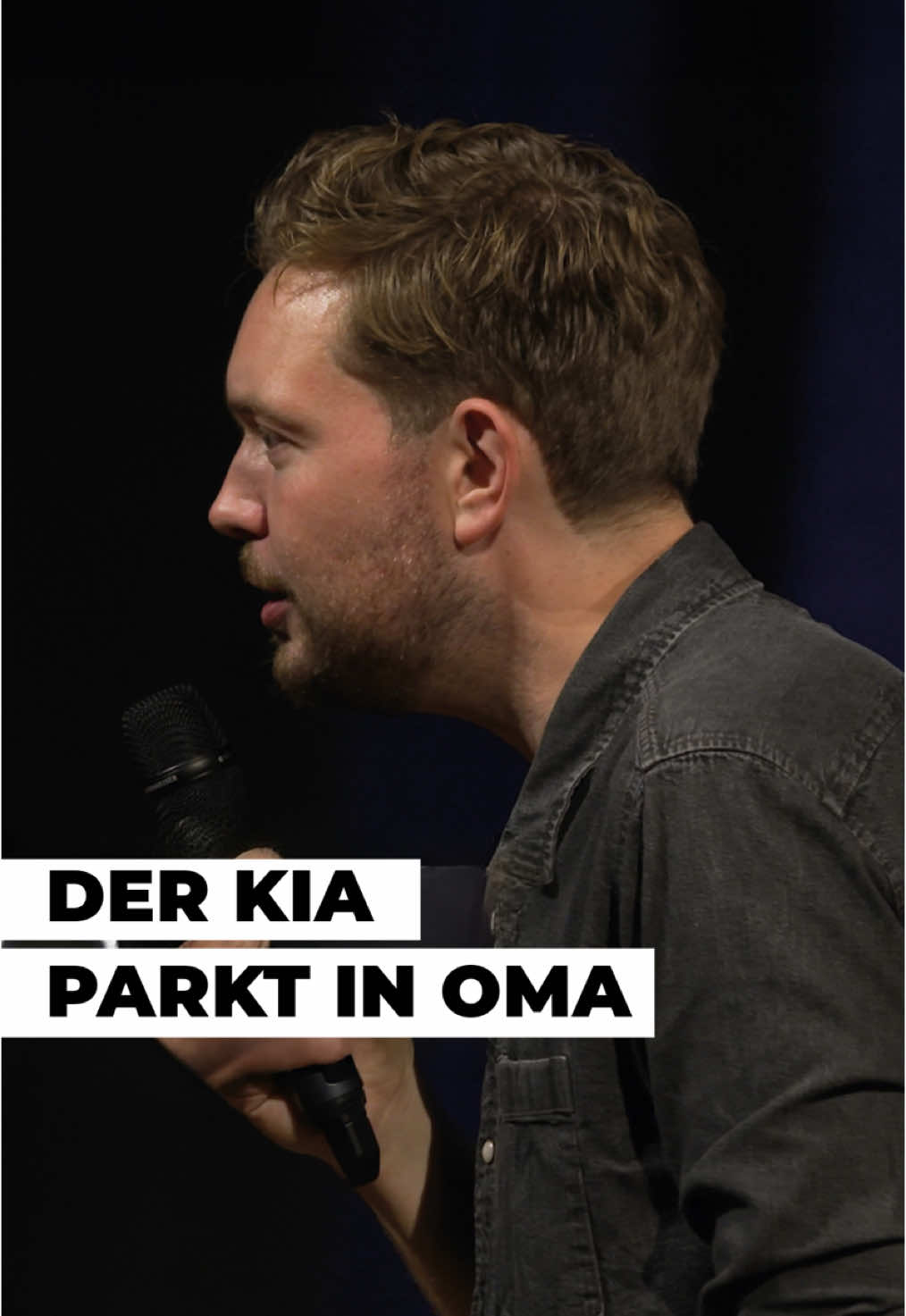 Der Kia parkt in Oma... 👀😂 #comedydeutschland #comedyliveshow #humor #funny #lustig #comedy #lustiges #bastianbielendorfer