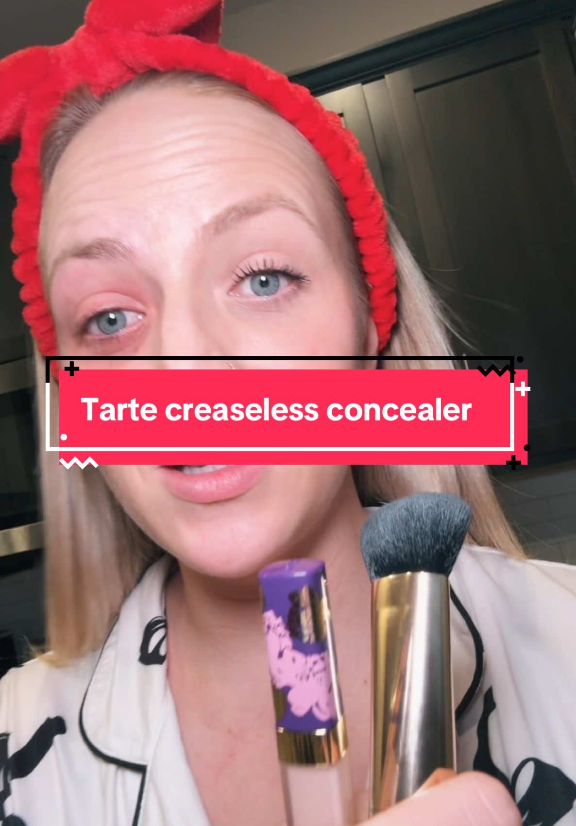 I am in shock it stayed put all day! #tarte #tartecosmetics #concealertips #undereyecircles #beauty 