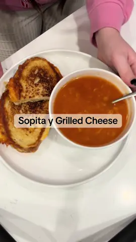 Easiest Dinner Idea #creatorsearchinsights #grilledcheeseandtomatosoup #TikTok #fyp #contentcreator #MomsofTikTok #toddlersoftiktok #foodtiktok #DinnerIdeas #lunch #soupseason #sandwich 