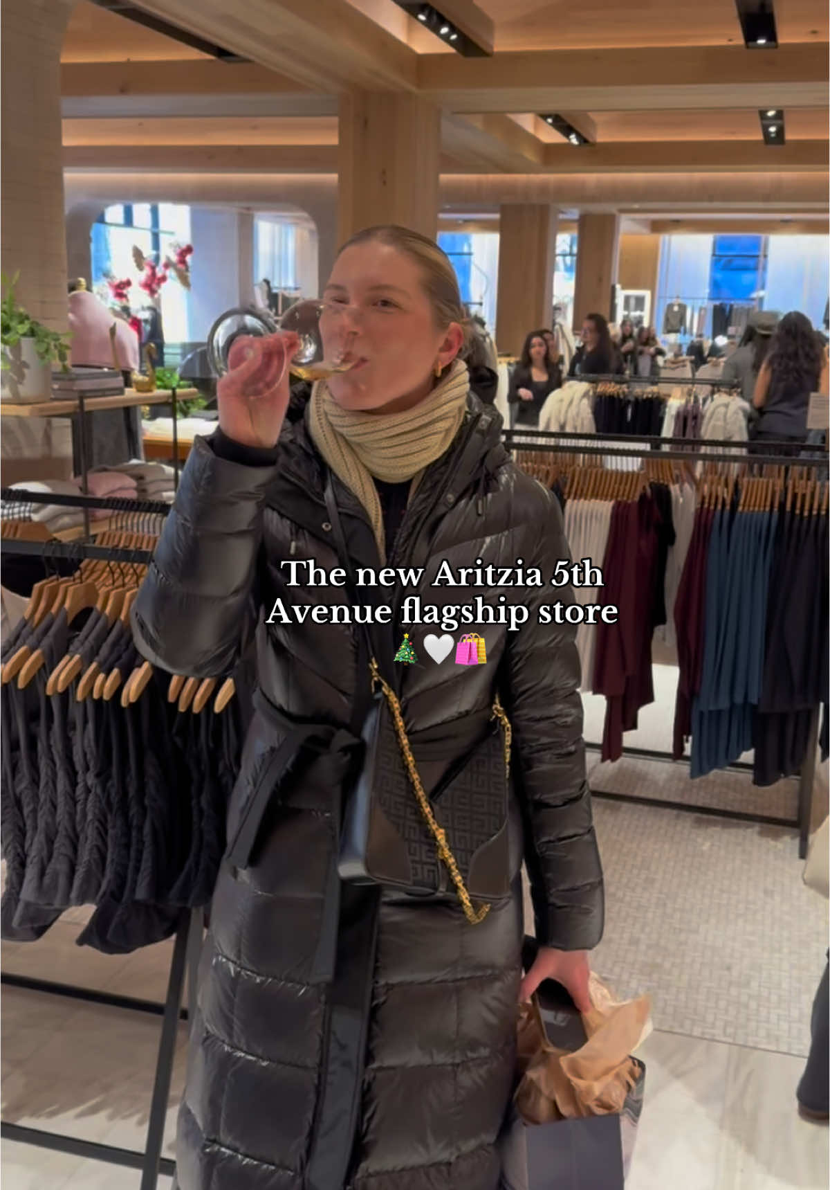 Aritzia 5th avenue exclusive first look event, opening tomorrow. Thanks for having us @Aritzia!! Beautiful new store with a cafe ☕️ #aritziaopening #aritzia5thavenue #aritzia #aritziaopeningevent 