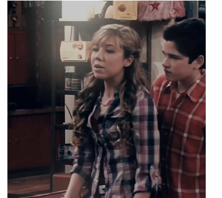 oh freddie get up #sampuckett #sampuckettedits #icarly #icarlyedit #fyp #jennettemccurdy scp @catharsis / ac @hrt6saudios 