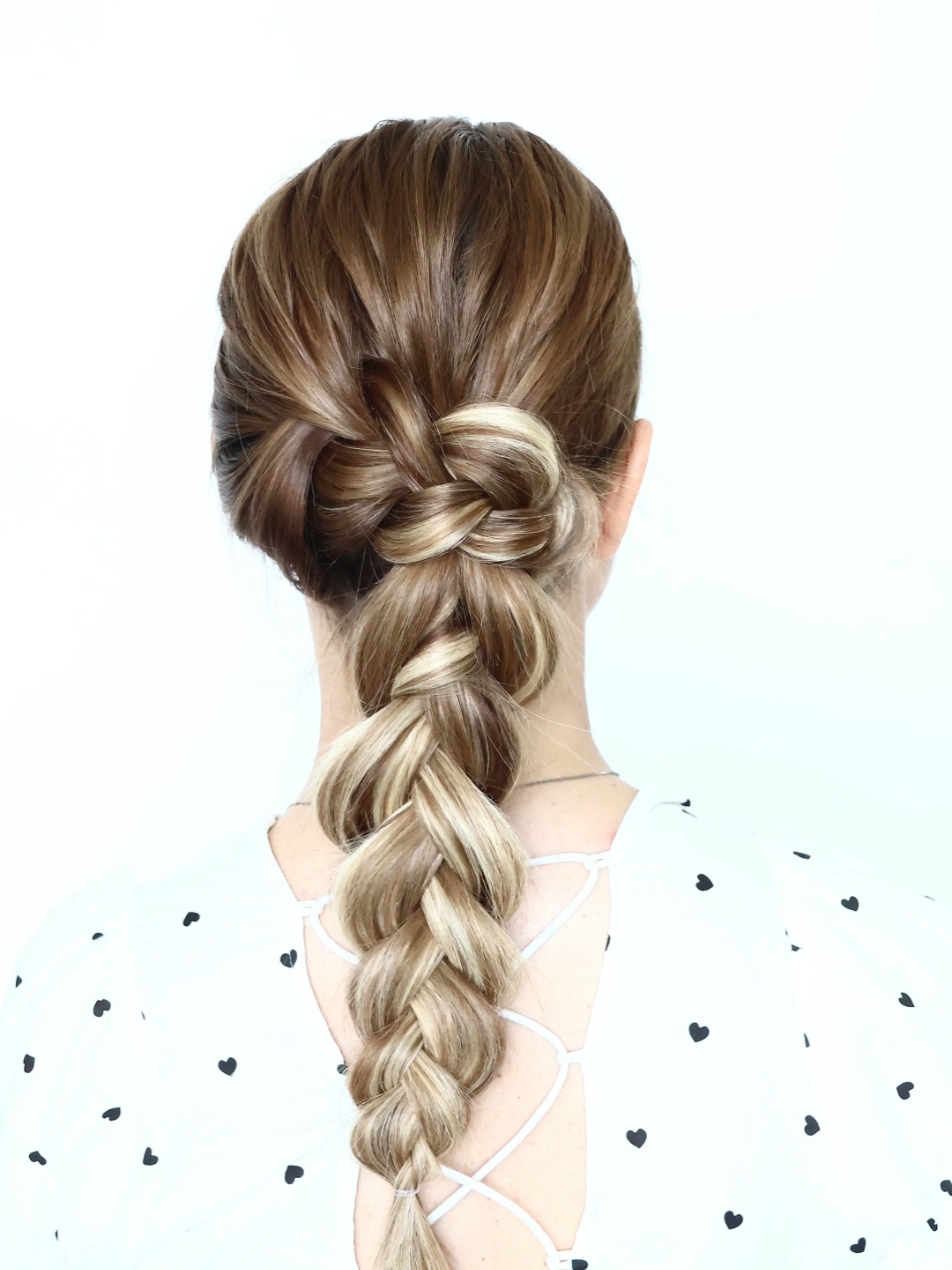 Braided hairstyle ✨️  . . #hairvideo #frenchbraids #peinados #braidinspo #dutchbraid #easyhair #trenzas #weddinghairinspo #bridalhairinspo #infinitybraid #прически  #tutorial #promhair #bridalhairinspo #dutchbraids  #braiding #braids #braidedhairstyle #hairstyle #weddinghairstyles #weddinghair #fishtailbraid 