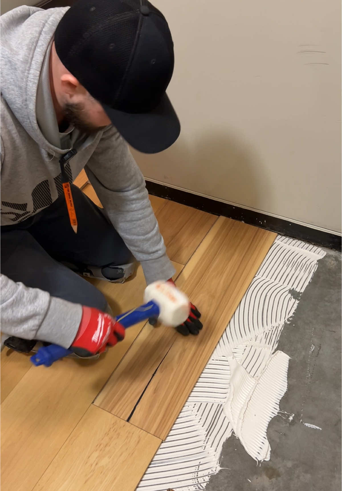 Hardwood flooring #tools #construction #remodel #satisfying #fyp #trending #viral #bluecollar #wood #DIY #asmr #repair #lvp #lvt #laminate #vinylflooring #laminateflooring #flooringinstallation #vinyl #stairs 