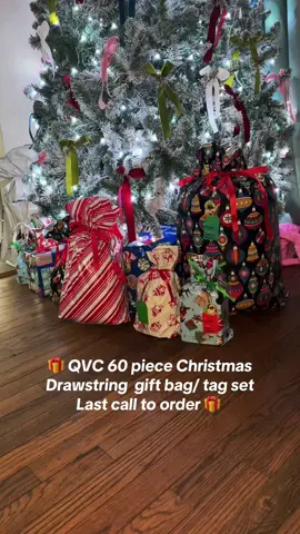 Wrapped all my gifts using the 60 piece gift bag and tag set in under 30 minutes! Drawstring gift bags for the win 🙌🏼 #giftbags #giftbagset #gifttags #drawstringbag #christmasgiftbags #christmaswrapping #christmasgiftbag #christmasbags #presentwrapping #wrapping #giftwrap 