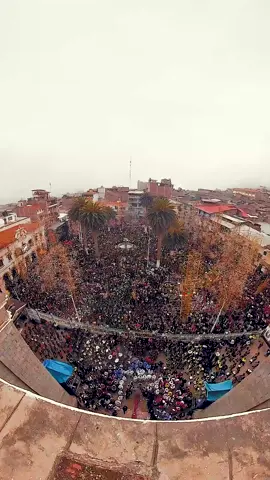 🕊️✨ Impresionante bajada de la Virgen de la Puerta🌟🙏  La fiesta más grande del norte del Perú se vive en la capital de la fe. 💃🎉 #VirgenDeLaPuerta #Otuzco2024 #FeYDevoción #CulturaViva #Otuzco #Fiestapatronal #Mamita