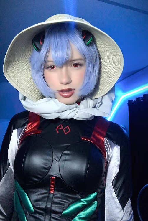 #sleepyeli #fyp #viral #foryoupageofficially #cosplay #cosplay #anime #neongenesisevangelion #evangelion #reiayanami 