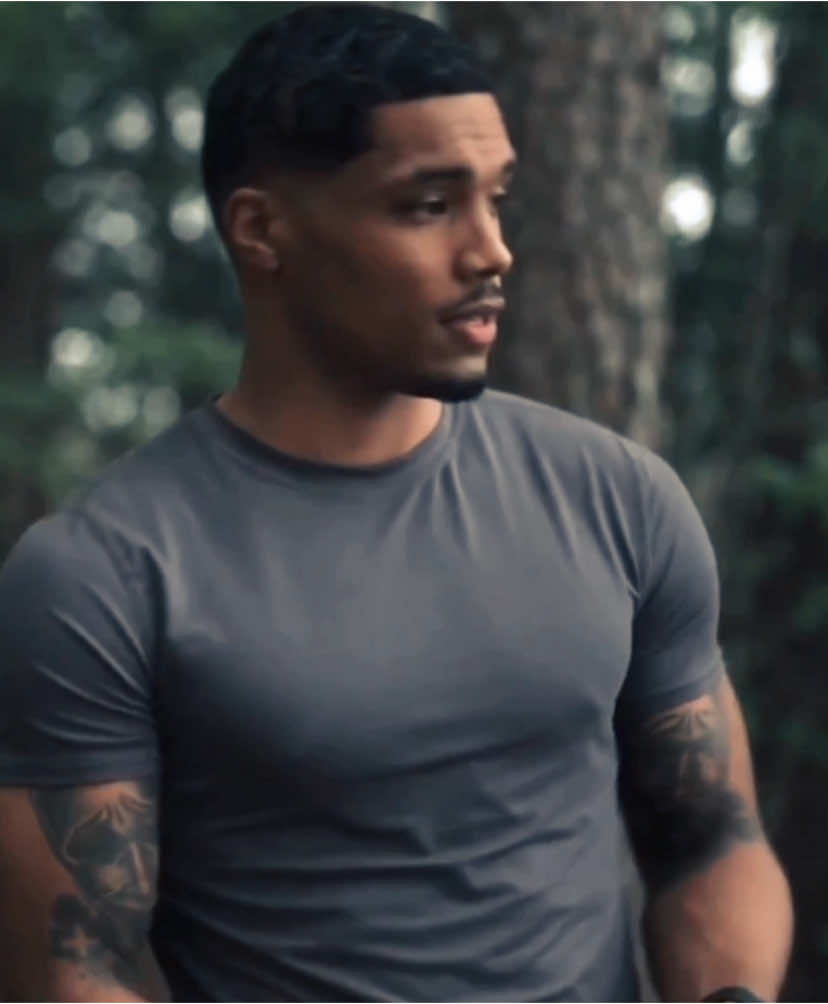 so beautiful to look at                           #romeflynn #edit #tevinwakefield #raisingdion #blackmen #fyp #fypシ #fyppppppppppppppppppppppp 