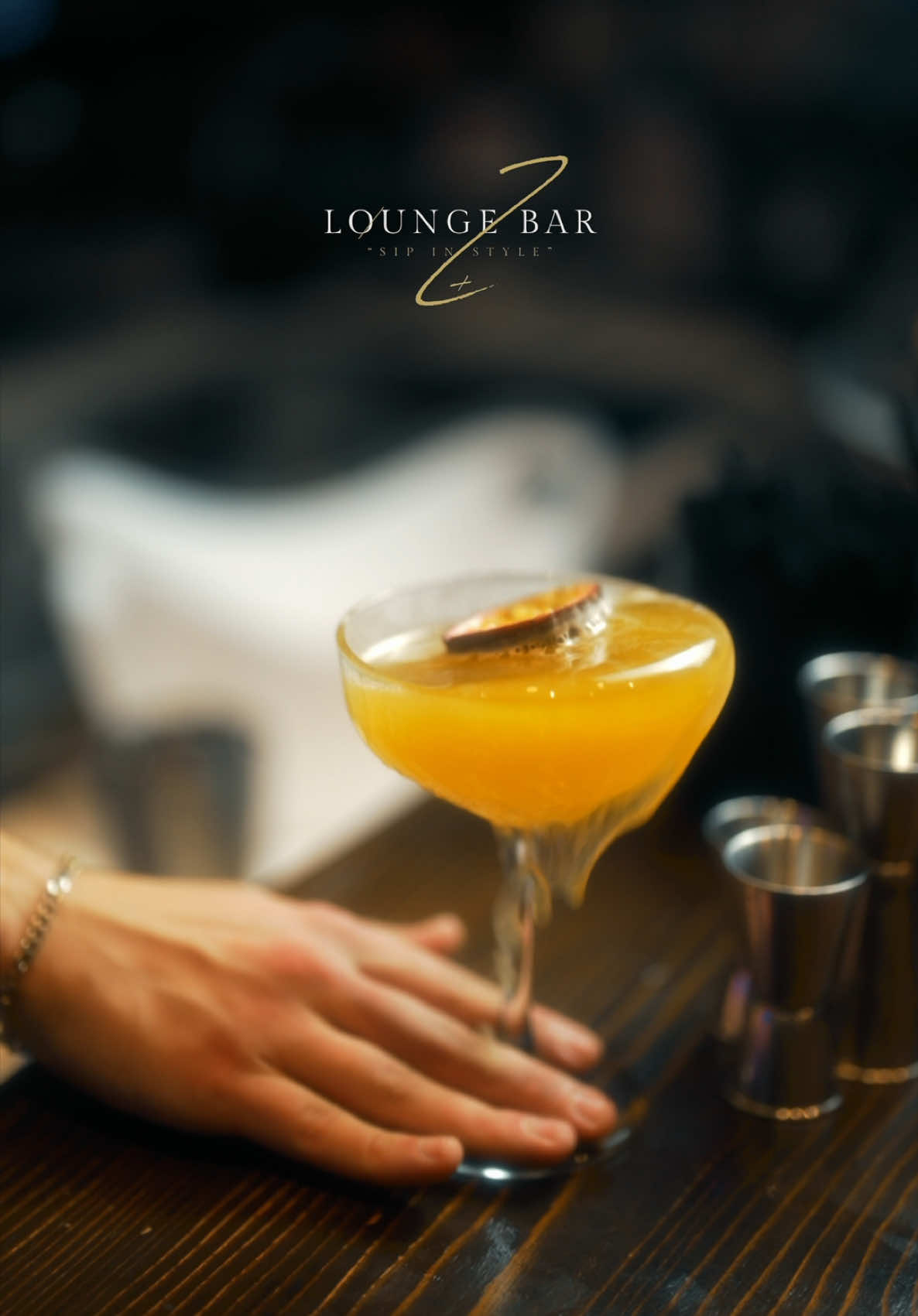 Scopri il cuore pulsante della città, dove ogni sorso è un'esperienza e ogni momento diventa unico. Z+ Lounge Bar: eleganza, musica, e atmosfere irresistibili. Vieni a vivere la notte che meriti. #ZPlusLounge #Nightlife #BarVibes #TrendySpots #Cocktails #ChillVibes #LuxuryLifestyle #nightout #zloungebar #piacenza 